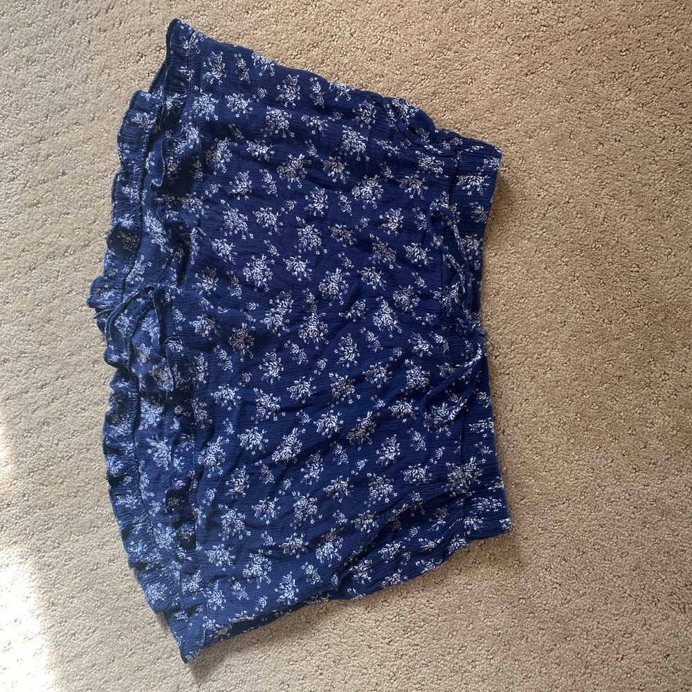 Lily White Flowy Shorts in Navy and White from Nordstrom